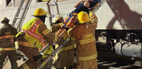 Ladder truck 